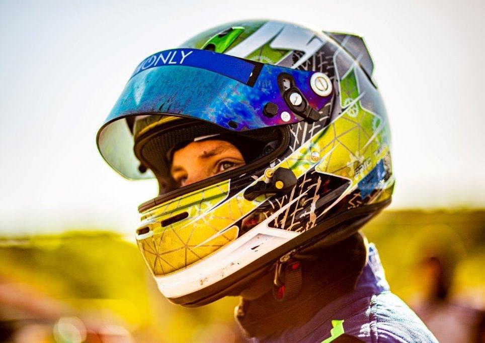 Eric Tobler mit Rennhelm